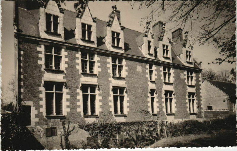 Carte postale ancienne Plessis-les-Tours - Chateau de Plessis à Tours