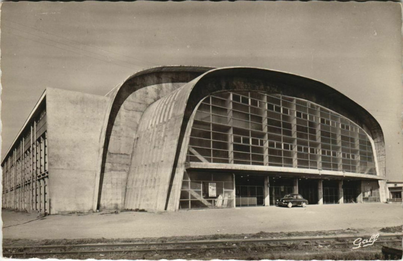 Carte postale ancienne Tours - Palais des Sports Lacape et lemeure à Tours