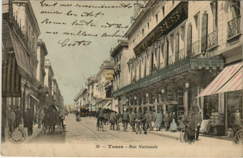 Carte postale ancienne Tours - Rue nationale à Tours