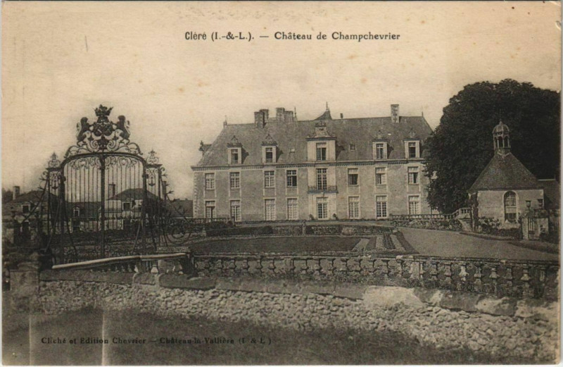 Carte postale ancienne Clere - Chateau de champchevier