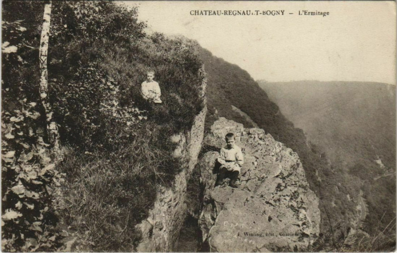 Carte postale ancienne Chateau Regnault Bogny - l'ermitage