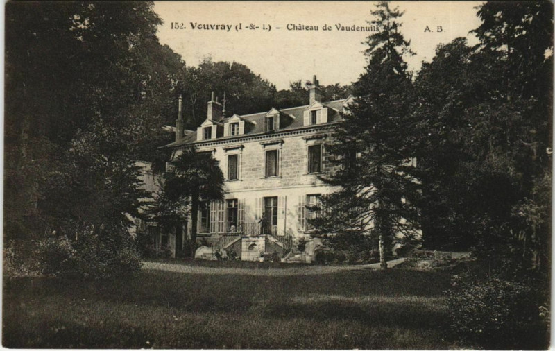 Carte postale ancienne Vouvray - Chateau De Vaudenuils à Vouvray