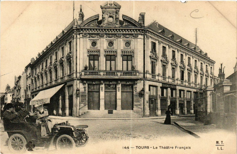 Carte postale ancienne Tours - Le Theatre Francais à Tours