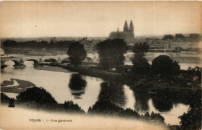 Carte postale ancienne Tours - Vue generale à Tours