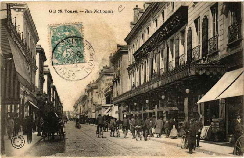 Carte postale ancienne Tours - Rue Nationale à Tours