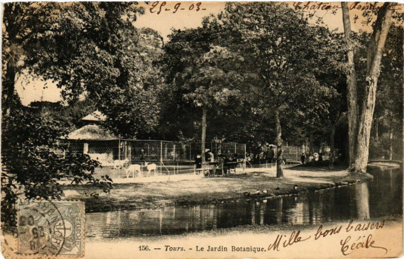 Carte postale ancienne Tours - Le Jardin Botanique à Tours