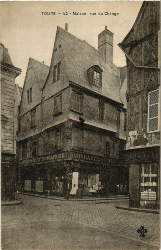 Carte postale ancienne Tours - Maison rue du Change à Tours