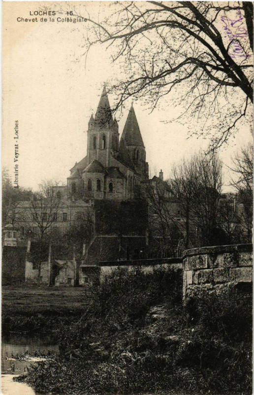 Carte postale ancienne Loches - Chevet de la Collegiale à Loches