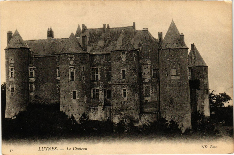 Carte postale ancienne Luynes - Le Chateau à Luynes