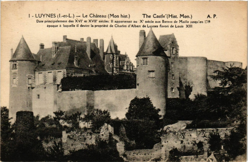 Carte postale ancienne Luynes - Le Chateau (Mon.hist) à Luynes