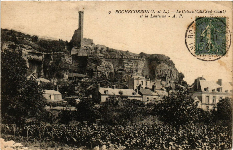 Carte postale ancienne Rochecorbon - Le Coteau (Coté Sud-Ouest) et la Lanterne à Rochecorbon