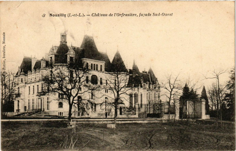 Carte postale ancienne Nouzilly - Chateau de l'Orfrasiere facade Sud-Ouest à Nouzilly