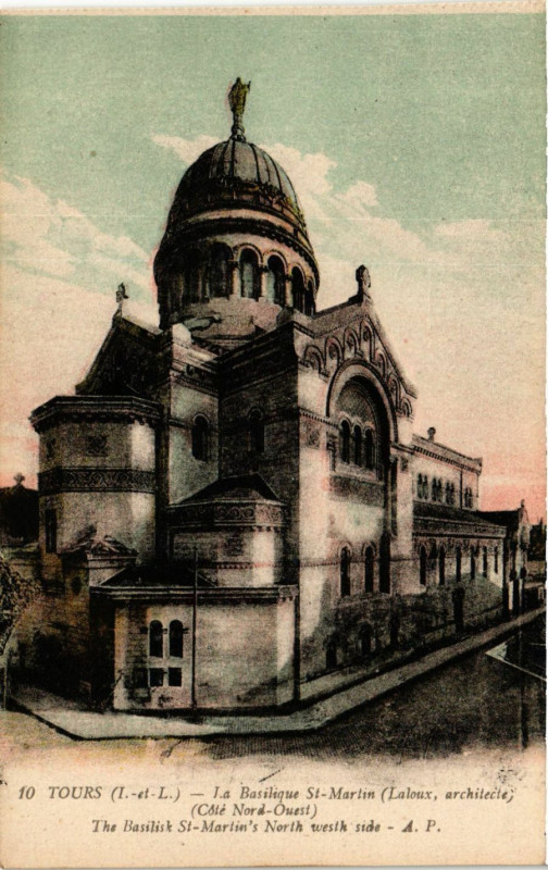 Carte postale ancienne Tours - La Basilique St-Martin (Laloux arch.) (coté Nord à Tours
