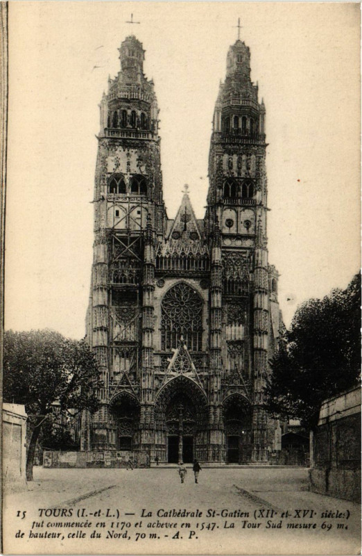Carte postale ancienne Tours - La Cathédrale St-Gatien (Xii et Xvi siécles) à Tours