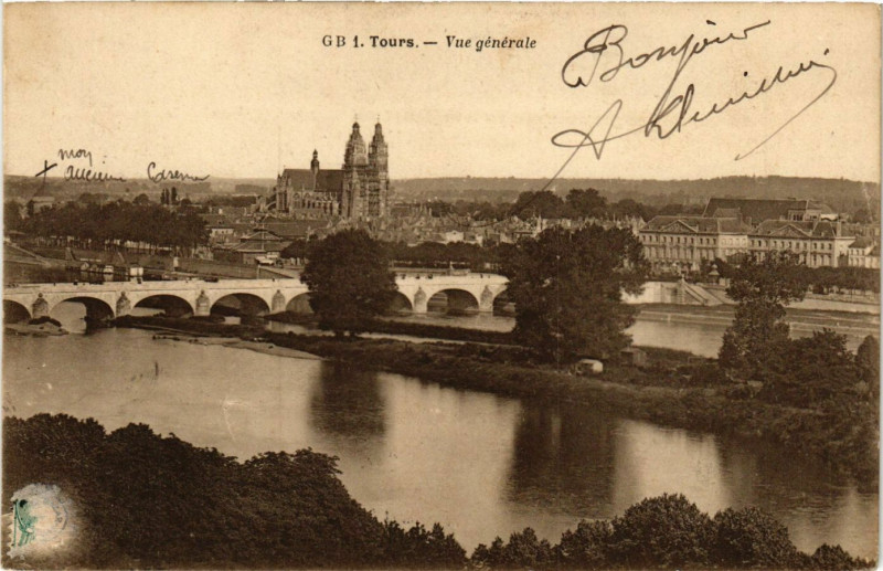 Carte postale ancienne Tours - Vue générale à Tours