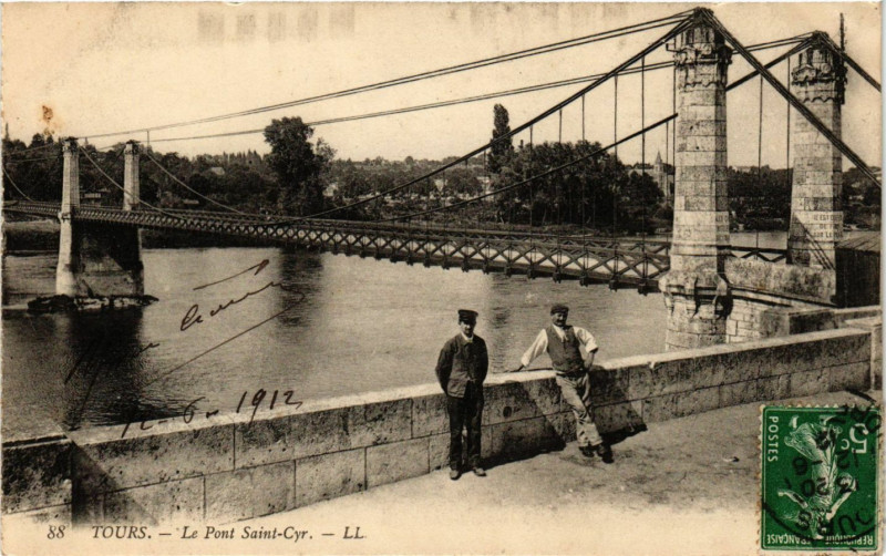 Carte postale ancienne Tours - Le Pont St-Cyr à Tours