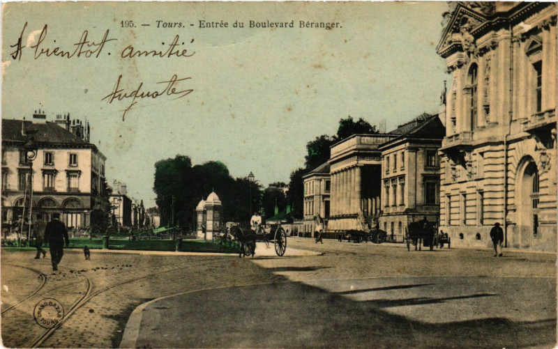 Carte postale ancienne Tours - Entrée du Boulevard Béranger à Tours