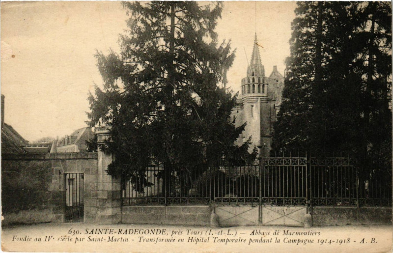 Carte postale ancienne Ste-Radegonde pres Tours - Abbaye de Marmoutiers à Tours