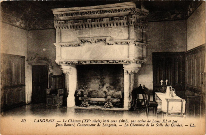 Carte postale ancienne Langeais - Le Chateau (Xv s.) bati vers 1465 par ordre de Louis Xi à Langeais