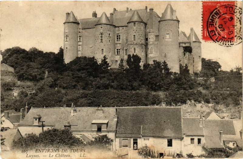Carte postale ancienne Env. de Tours - Luynes - Le Chateau à Tours