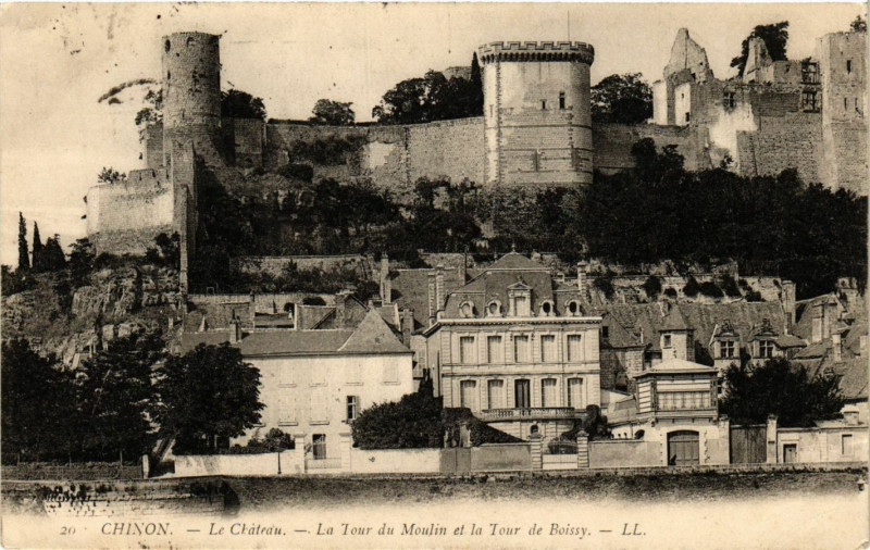 Carte postale ancienne Chinon - Le Chateau - La Tour et la Tour de Boissy à Chinon