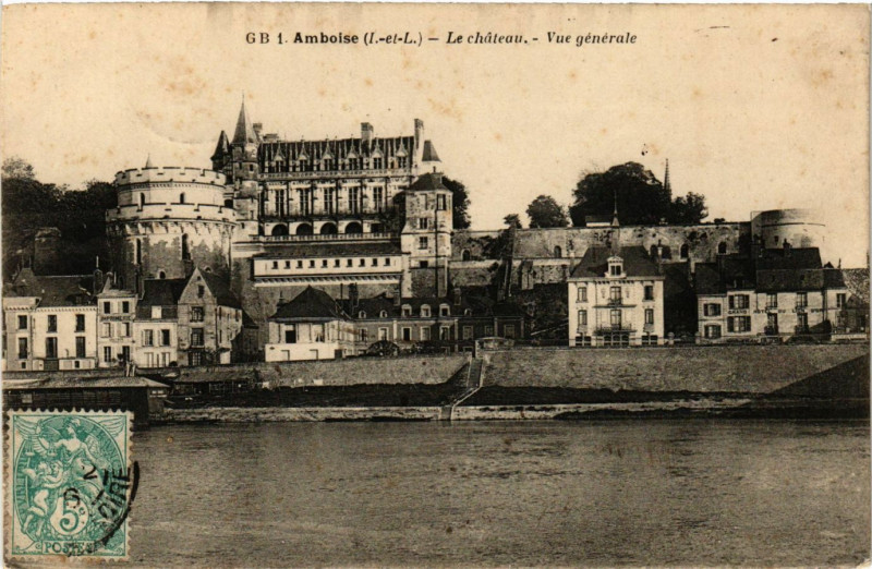 Carte postale ancienne Amboise - Le Chateau - Vue générale à Amboise