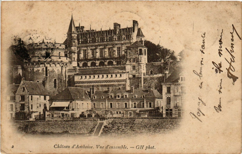 Carte postale ancienne Chateau d'Amboise - Vue d'ensemble à Amboise