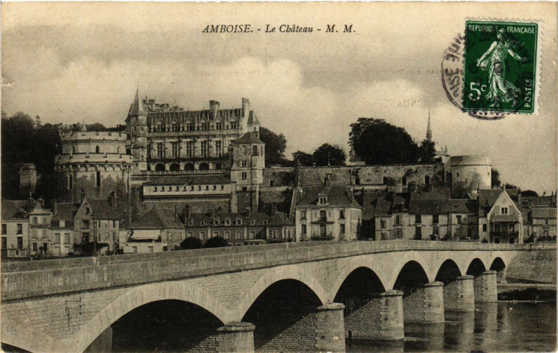 Carte postale ancienne Amboise - Le Chateau à Amboise