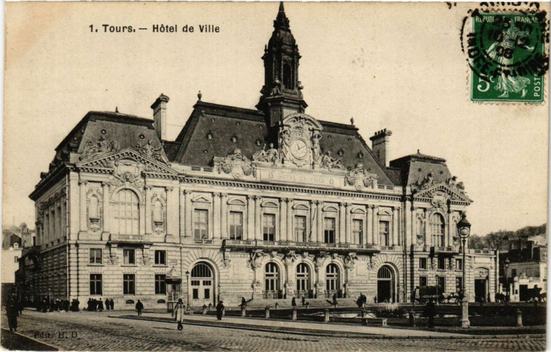 Carte postale ancienne Tours - Hotel de Ville à Tours