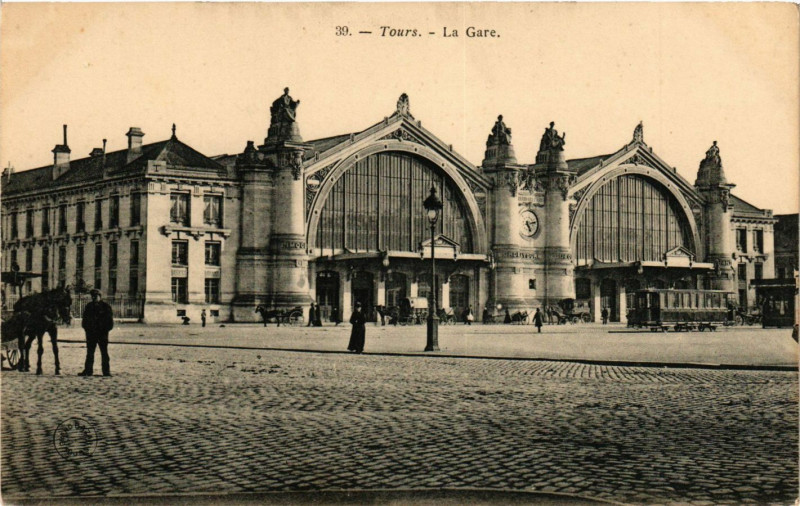 Carte postale ancienne Tours - La Gare à Tours