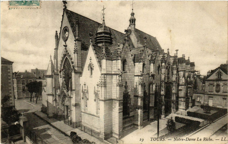 Carte postale ancienne Tours - Notre Dame La Riche à Tours