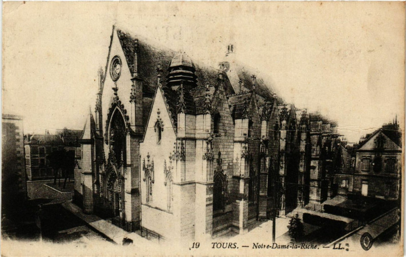 Carte postale ancienne Tours - Notre-Dame - la-Riche à Tours