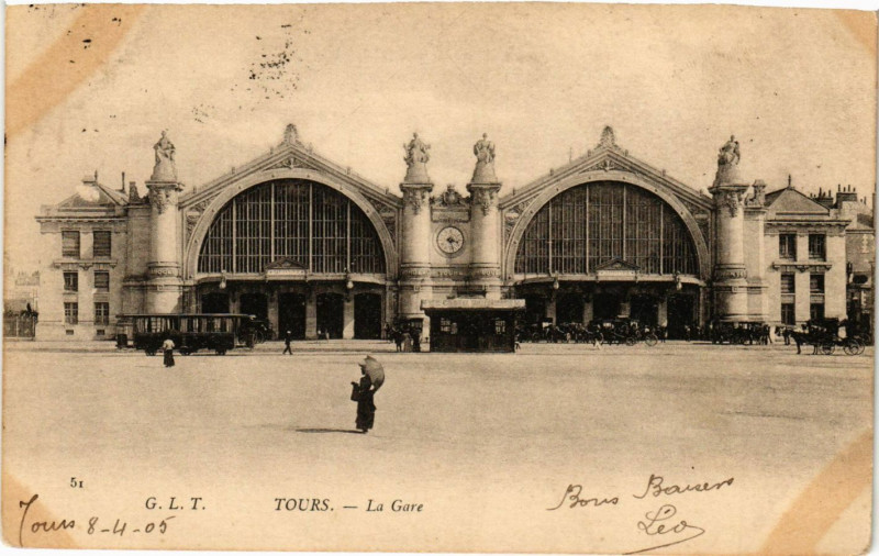 Carte postale ancienne Tours - La Gare à Tours