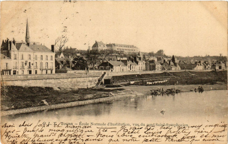 Carte postale ancienne Tours - Ecole Normale d'Institution vue du pont St-Symphorien à Tours
