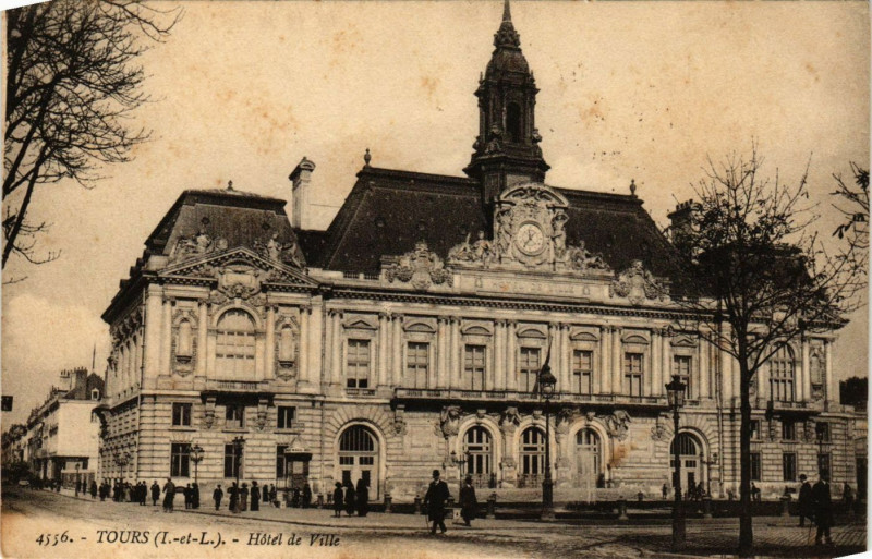 Carte postale ancienne Tours - Hotel de Ville à Tours