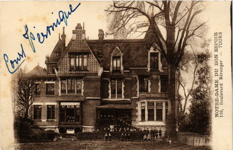 Carte postale ancienne Tours - Boulevard Beranger Notre-Dame du Bon Espoir à Tours