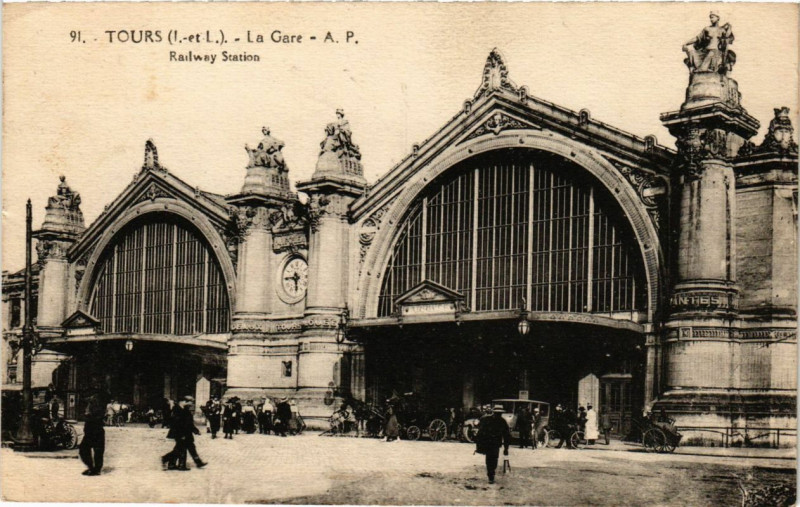 Carte postale ancienne Tours - La Gare à Tours