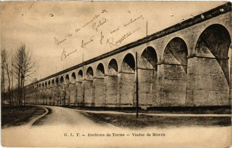 Carte postale ancienne Env. de Tours - Viaduc de Monts à Tours
