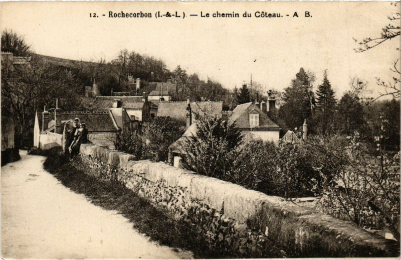 Carte postale ancienne Rochecorbon - Le chemin du Coteau à Rochecorbon