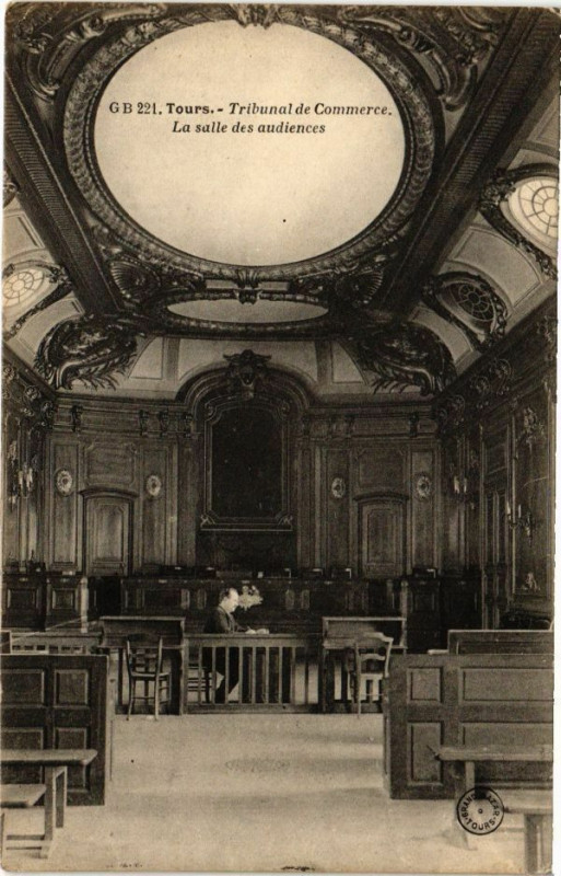 Carte postale ancienne Tours-Tribunal de Commerce-La salle des audiences à Tours