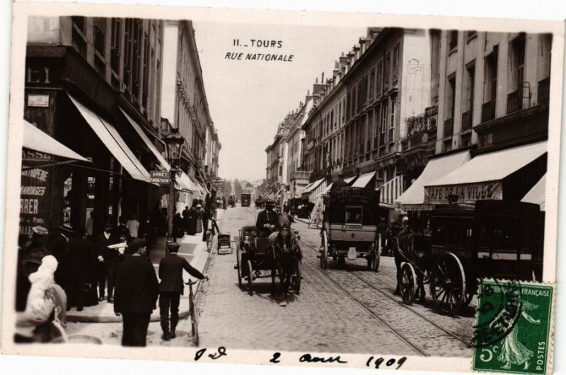 Carte postale ancienne Tours-Rue Nationale à Tours