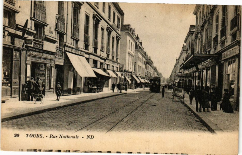 Carte postale ancienne Tours-Rue Nationale à Tours