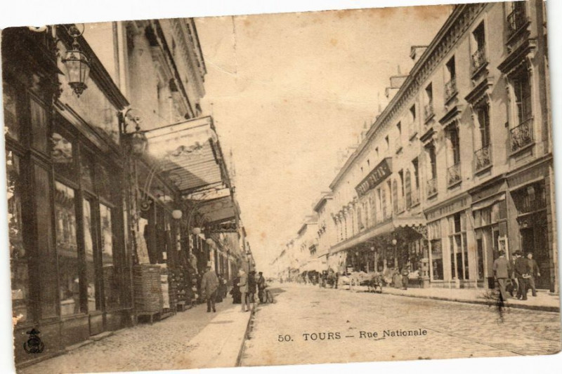 Carte postale ancienne Tours-Rue Nationale à Tours