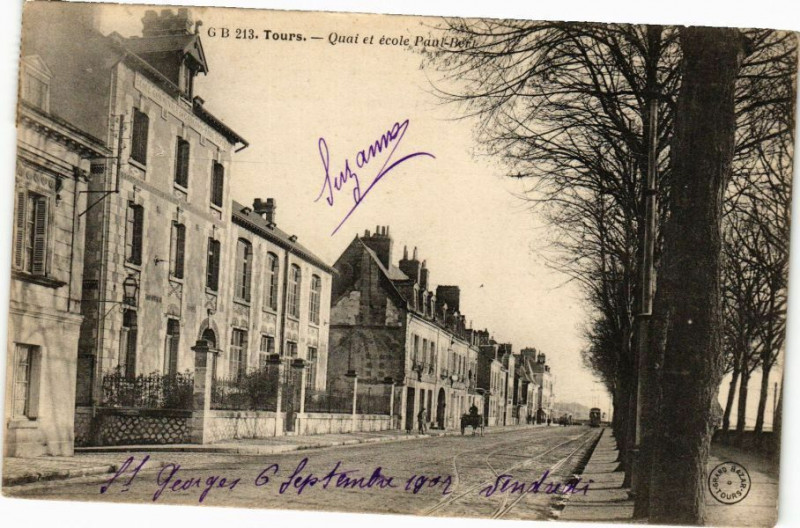 Carte postale ancienne Tours-Quai et Ecole Paul-Bert à Tours