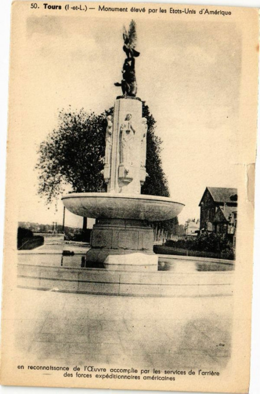 Carte postale ancienne Tours-Monument élevé par les Etots-Unis d'Amérique à Tours