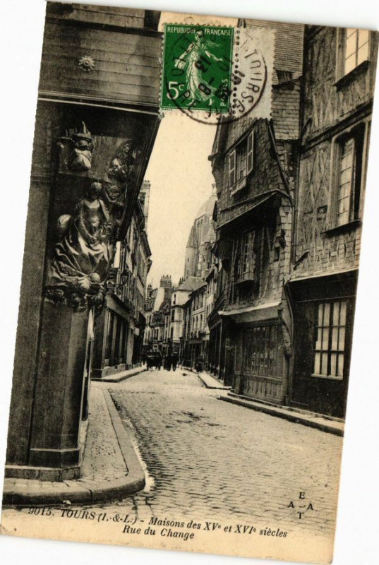 Carte postale ancienne Tours-Maison-Rue du Change à Tours