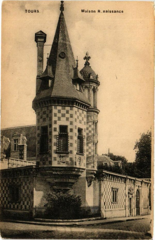Carte postale ancienne Tours-Maison Renaissance à Tours