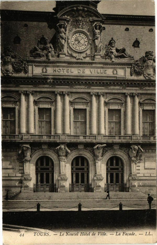 Carte postale ancienne Tours-Le Nouvel Hotel de Ville-La Facade à Tours