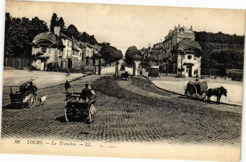 Carte postale ancienne Tours-La Tranchée à Tours