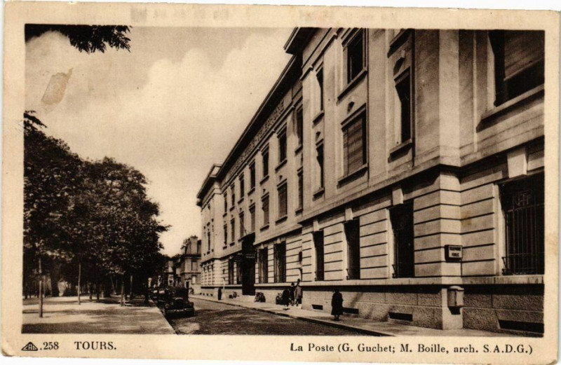 Carte postale ancienne Tours-La Poste à Tours